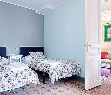 Paris 204 شقة